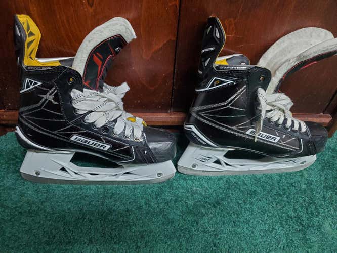 Senior Used Bauer Supreme 1S Hockey Skates Regular Width Pro Stock Size 9