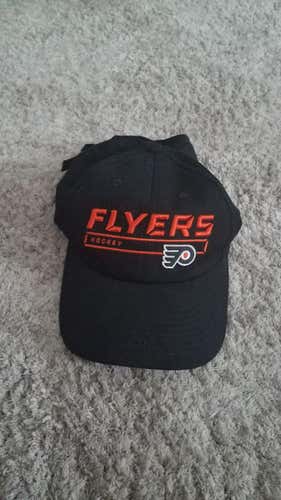 New Adult Fanatics Flyers Hat