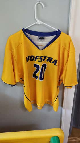 Game worn Hofstra Jersey