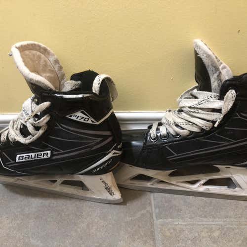 Junior Bauer Supreme S170 Regular Width Size 3.5 Hockey Goalie Skates