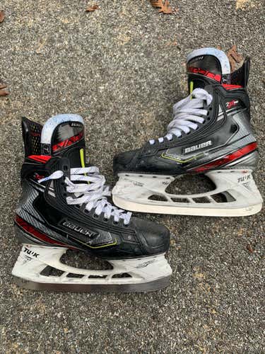 Used Senior Bauer Hockey Skates Regular Width Size 7