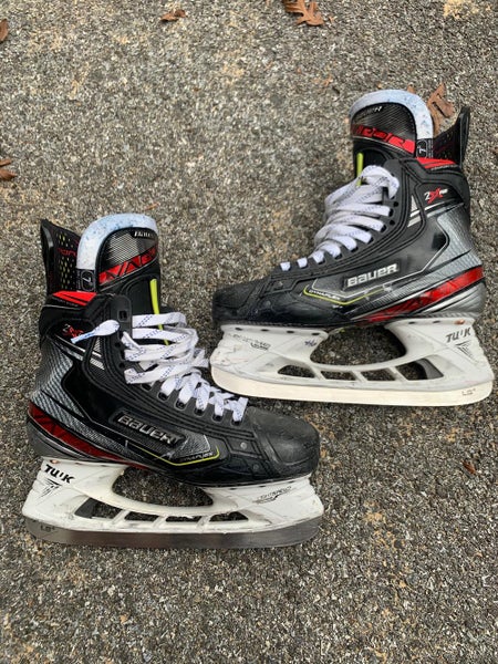 Used Senior Bauer Hockey Skates Regular Width Size 7