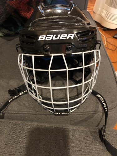 Black Used Youth Bauer Prodigy Helmet