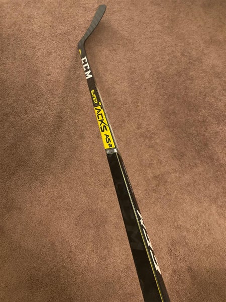Senior Right Handed Super tacks AS2 Toe Pattern Hockey Stick