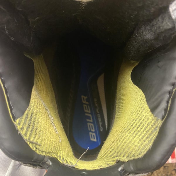 Senior Bauer Supreme 2S Pro Regular Width Size 9.5 Hockey Skates