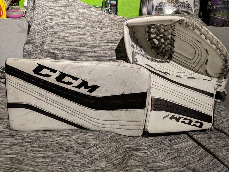 White Used Junior CCM Regular Premier R1.5