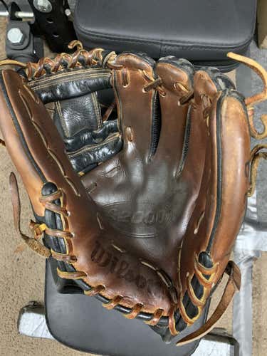 Used Wilson Right Hand Throw A2000 1786 SS Super Skin Baseball Glove 11.25"
