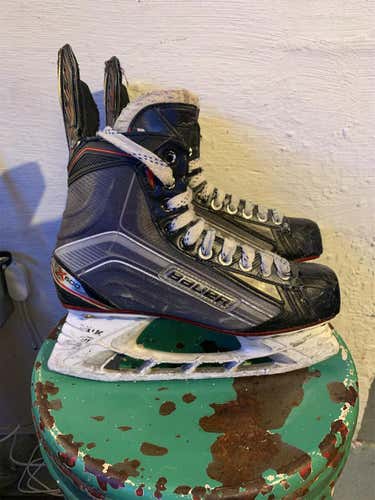Senior Bauer Vapor X600 Regular Width  Size 6.5 Hockey Skates