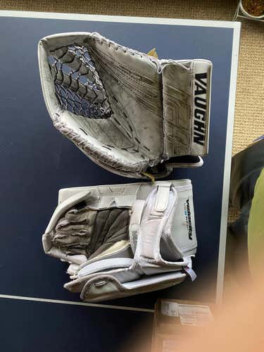 White Intermediate Full Right Velocity VE8