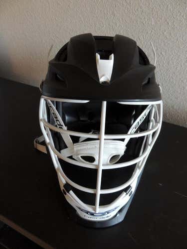 Black Cascade S Helmet - Like New