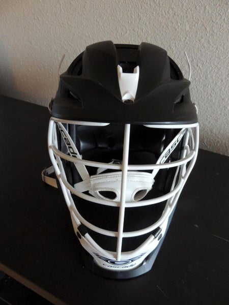 Black Cascade S Helmet - Like New