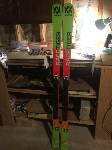 Used 2019 Volkl Racetiger GS Skis (156 cm.) Without Bindings