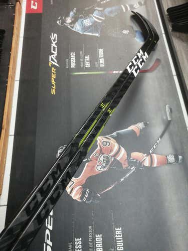 2 Pack | P28 | 85 Flex New CCM RibCor Trigger 3D PMT RH Grip