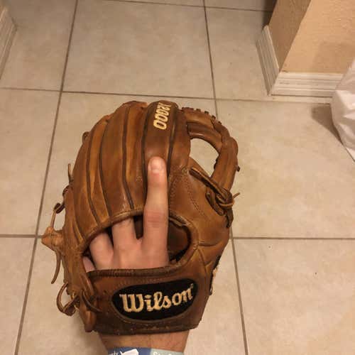 Brown Used Infield 11.75" Baseball Glove