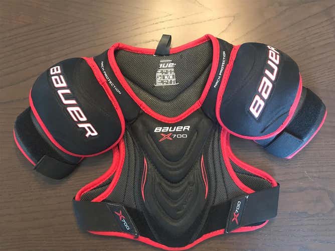 Junior Medium Bauer Vapor X700 Shoulder Pads