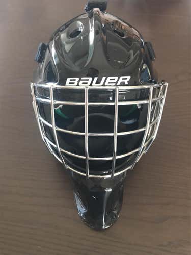 Black Junior Bauer NME 4 Goalie Mask