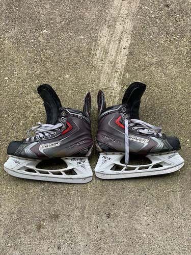 Used Senior Bauer Vapor X90 Hockey Skates Regular Width Pro Stock Size 9.5