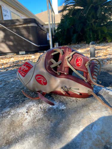 Gray High School/College Infield Gold Glove 11.75" Baseball Glove