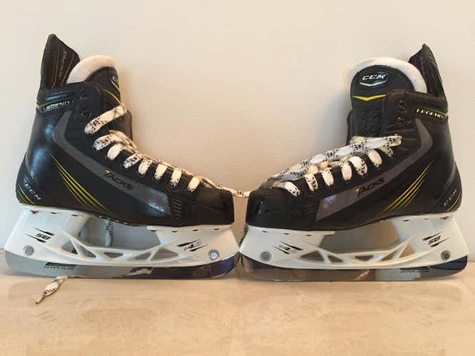 New Junior CCM TACKS LEGEND Hockey Skates Regular Width Size 4.5