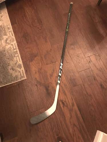 Senior Right Handed RibCor Trigger ASY Hockey Stick