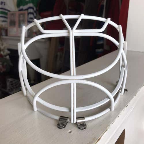 CCM Non-Cert Cat Eye Goalie Cage