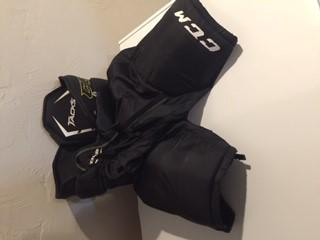 Black Used Junior Small CCM 2052 Tacks Hockey Pants
