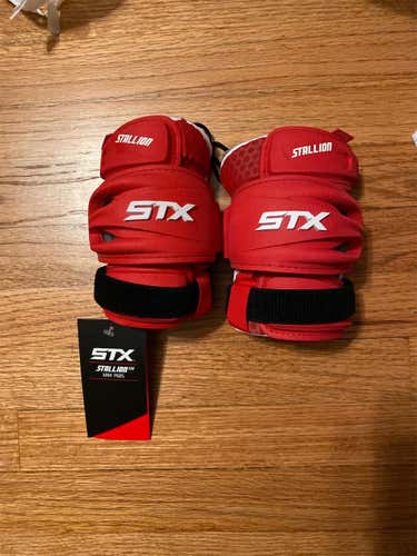 New Medium Red STX Stallion 500 Arm Pads