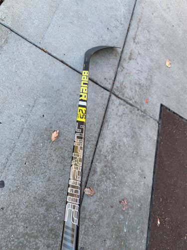 Junior Left Hand Supreme 2S Hockey Stick P88 50 Flex