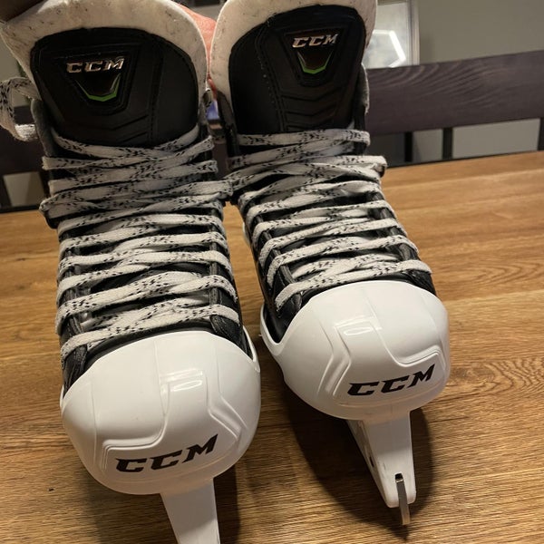 Junior CCM RibCor 44K Regular Width Size 5.5 Hockey Goalie Skates
