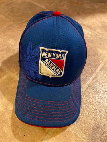 Blue Adult Medium/Large Thirty Two Hat