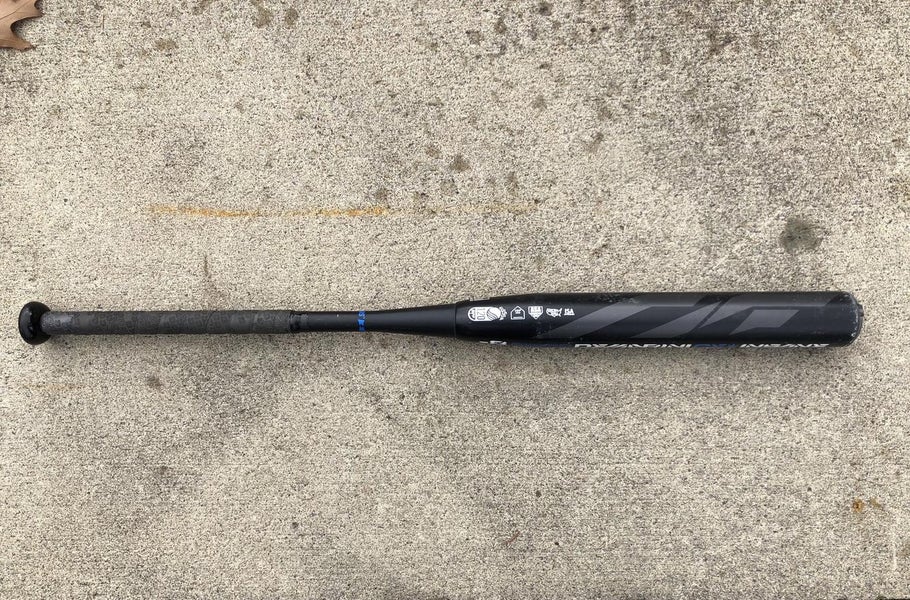 Black Used High School/College 2019 DeMarini Composite CF8 Bat (-8) 25 oz 33"