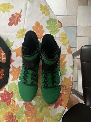 Adult Size 13 (Women's 14) Nike