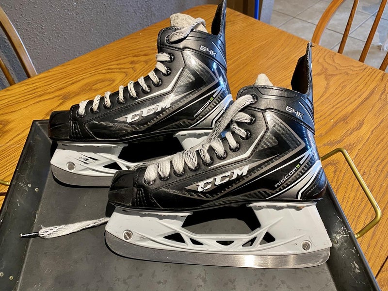Used Junior CCM RibCor 64K Hockey Skates Size 5.5