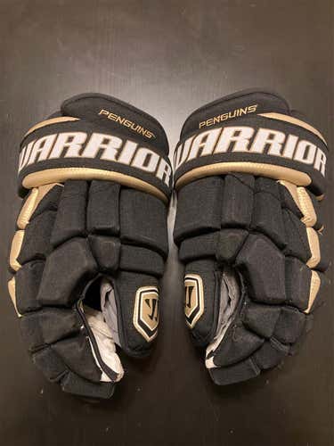 Black Senior Warrior Luxe 14" Pro Stock Gloves