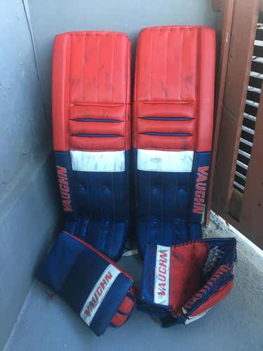 Senior Used 36" Vaughn Regular Velocity V6 Goalie Full Set