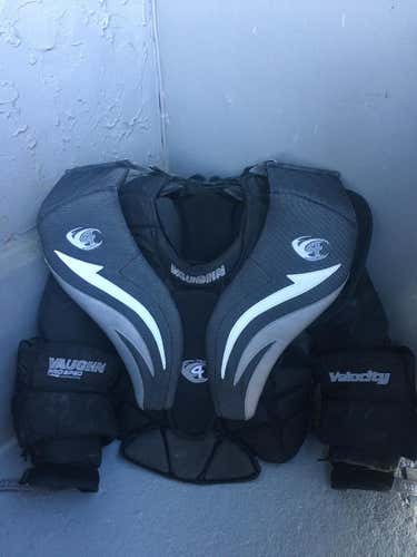 Senior Medium Vaughn V4 7600 Goalie Chest Protector