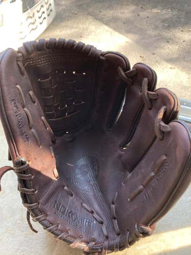 Brown New High School/College Nokona Right Hand Throw Pitcher's Baseball Glove 12"