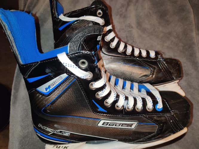 Used Senior Bauer Nexus N2900 Hockey Skates Size 11