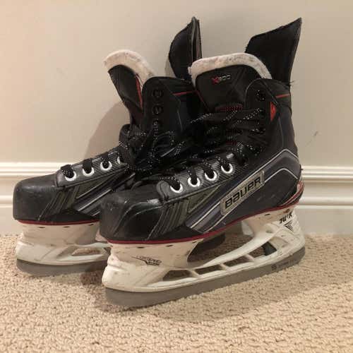 Junior Bauer Vapor X600 Size 2D Hockey Skates