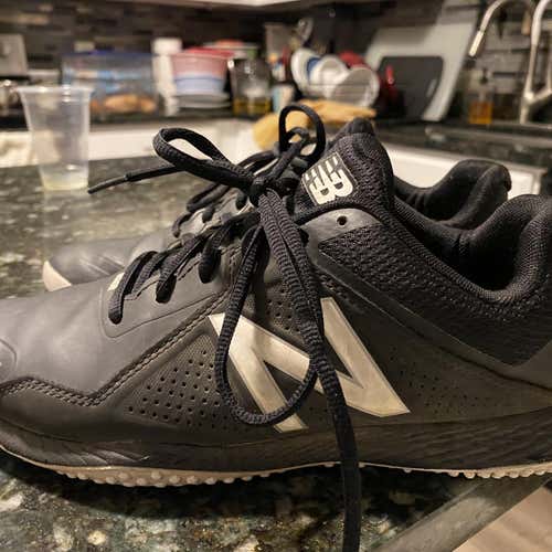 Used Size 8.5 New Balance Baseball Turfs