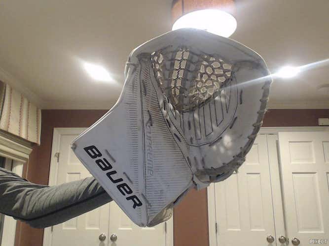 White Used Senior Bauer Regular S29