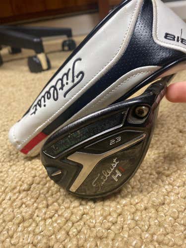 Used Right Handed 818 H1 Stiff Flex 4H Hybrid