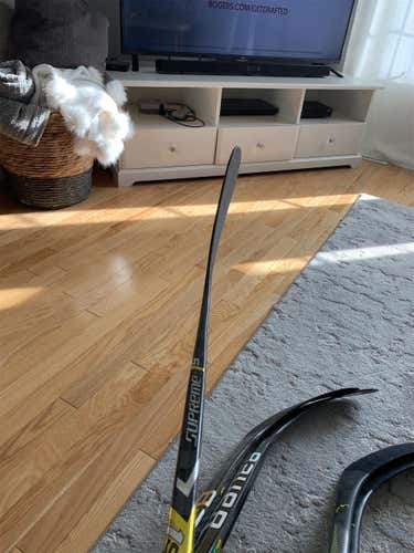 Senior Left Hand Supreme 1S Heel Pattern  Hockey Stick