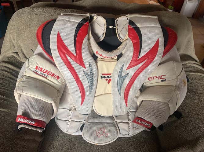 Senior Large Vaughn Epic 8800 Goalie Chest Protector