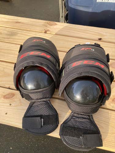 Used CCM Sr. Knee Pads