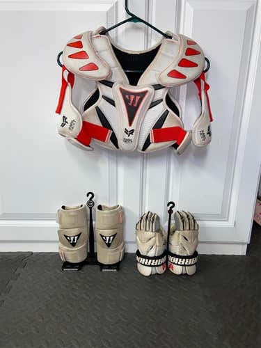 Used Youth Warrior Rabil Next Shoulder Pads