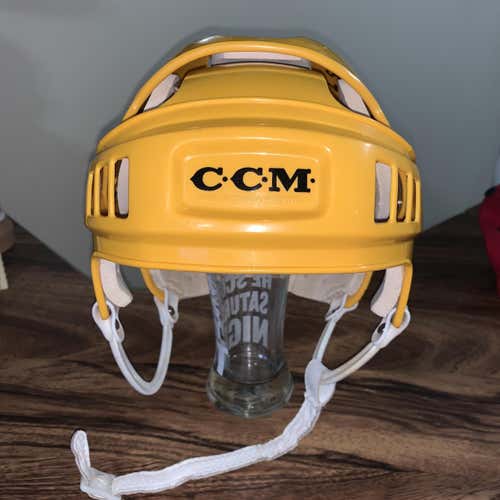 VINTAGE 1970’S CCM HT2 HOCKEY HELMET W/O FOAM BUMPERS AMAZING SHAPE!!
