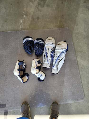 Used Senior Extra Large Easton Elbow Pads
