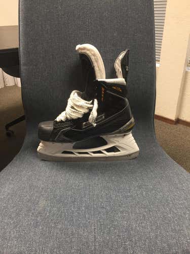 Used Senior Bauer Supreme MX3 Hockey Skates Regular Width Size 6