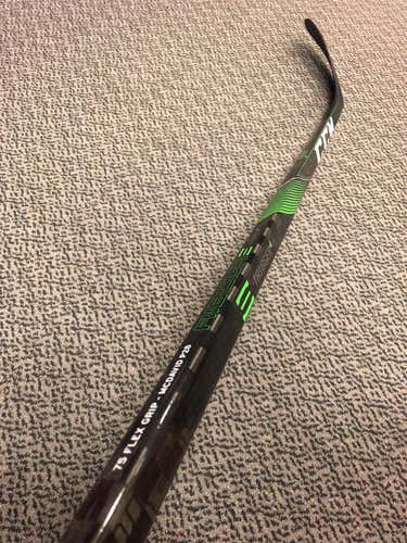Senior Right Handed Ccm RibCor Trigger 4 PRO P28 Pattern 75 Flex Hockey Stick